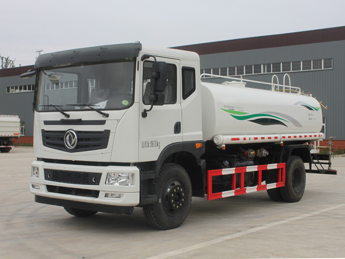 東風(fēng)御虎灑水車